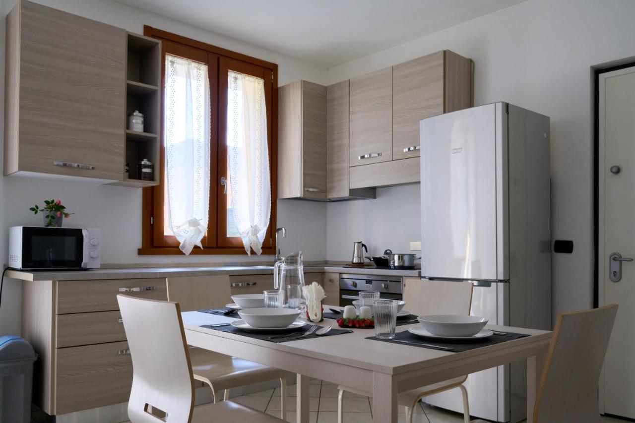 La Casa Dei Tigli - Bilocale Con Taverna E Giardino Appartement Gorgonzola Buitenkant foto